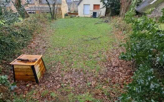 Terrain constructible de 285m² au bourg de Logonna-Daoulas